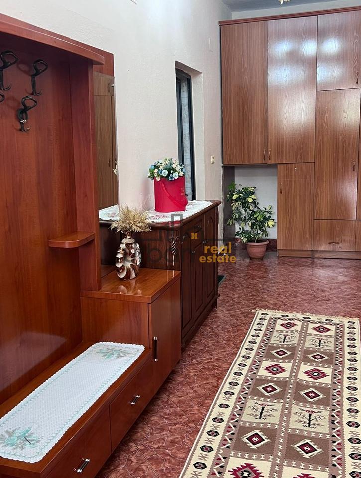 Affitto Casa Privata a Laprakë, Tirana - 450€ | 120m²