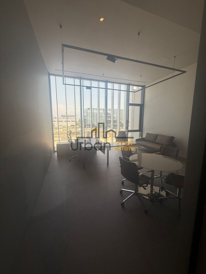 OFFICE FOR RENT | EDGE OF HIGHWAY, NEAR QTU - 3300€ | 300m²