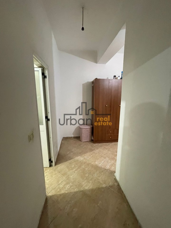 Rent Part of a 1+1 Villa on 5 Maji Street, Tirana - €350 | 60 m²
