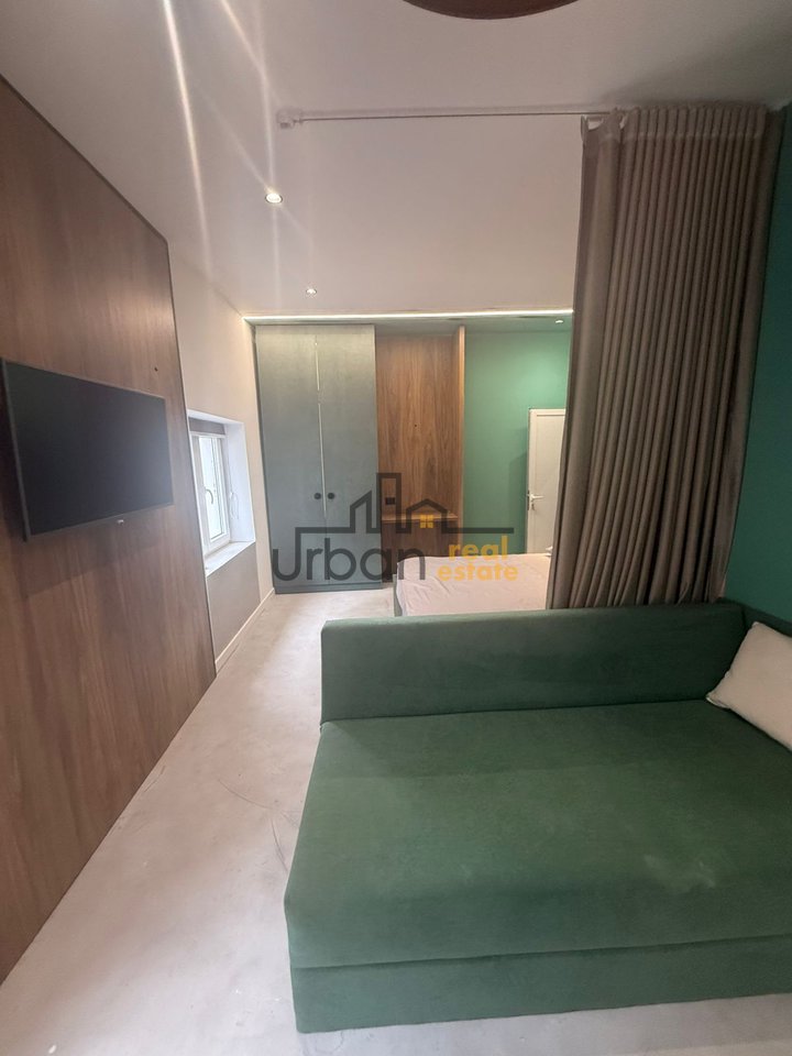 Shitet Apartament te Shallvarët, Tiranë - 220000€ | 73m²