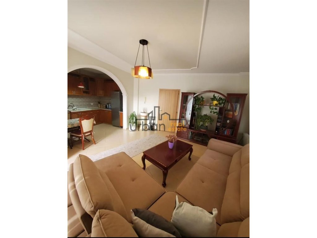 urbanrealestate.al