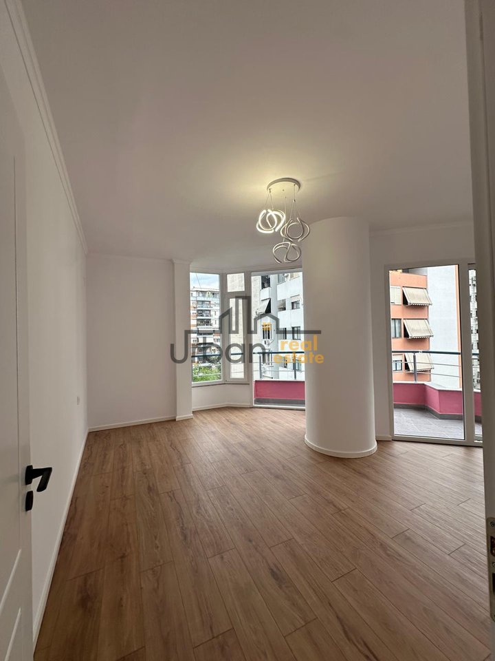 Shitet Apartament 2+1+2 te Rruga Aleksandri i Madh, Tiranë - 133000€ | 86 m²