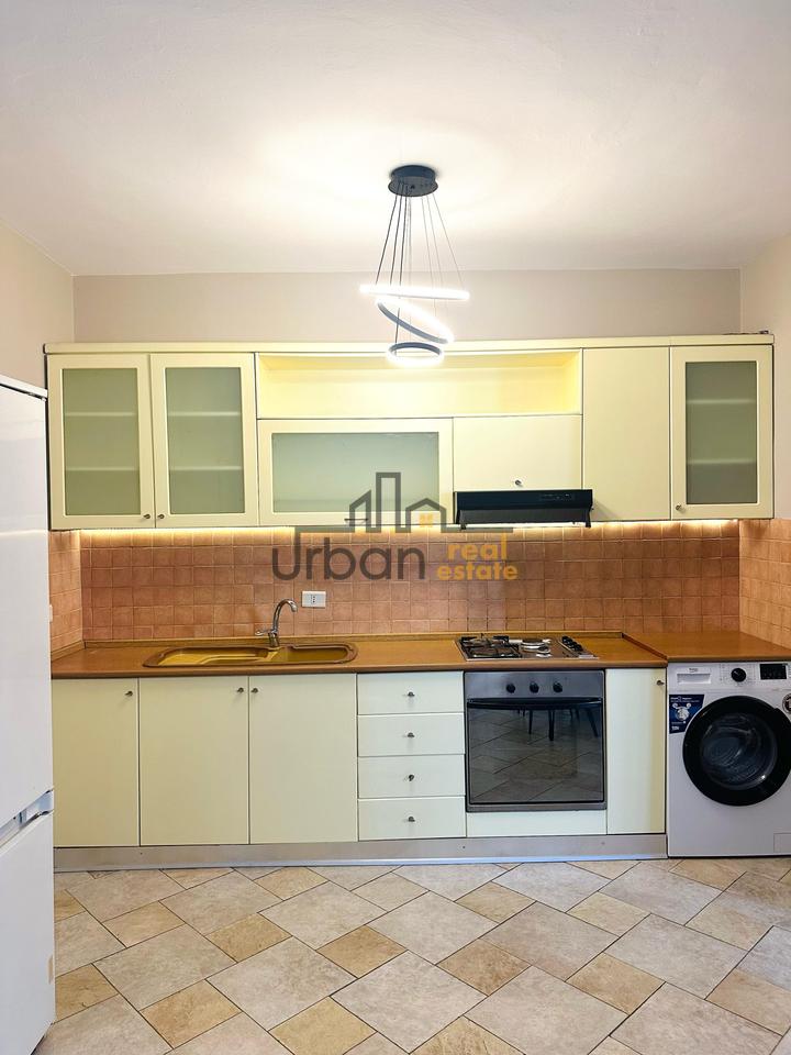 Qera, Apartament 1+1, 9 Katëshet, Tiranë - 650€ | 60 m²