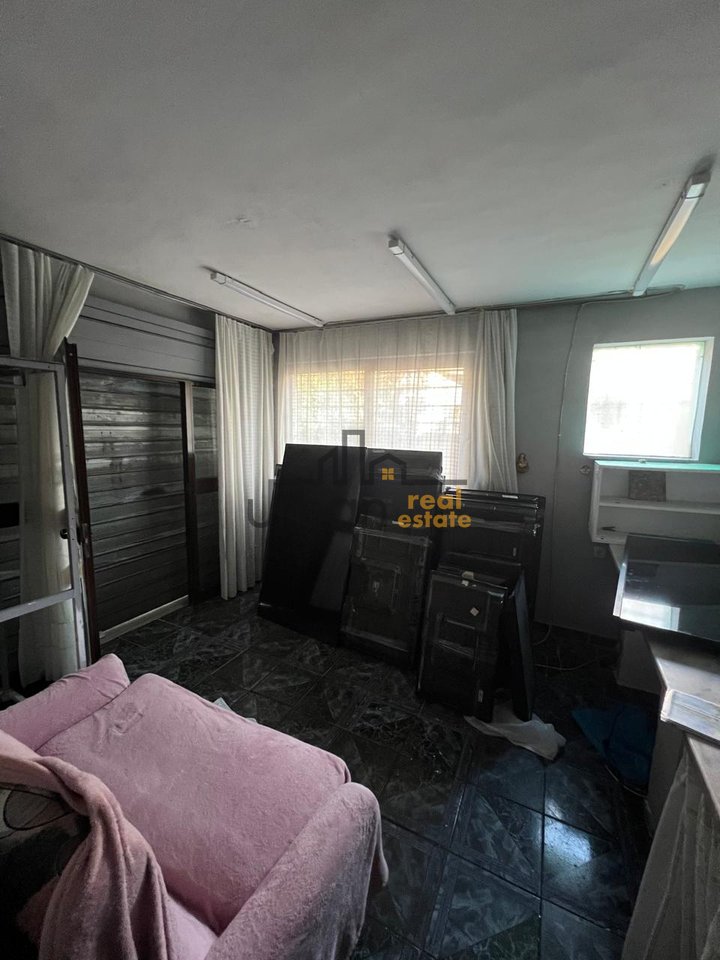 For Rent, Apartment 2+1+2 Shops, Vasil Shanto, Tirana - 1000€ | 130 m²