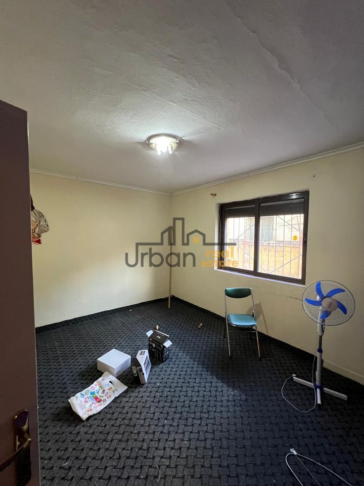 For Rent, Apartment 2+1+2 Shops, Vasil Shanto, Tirana - 1000€ | 130 m²