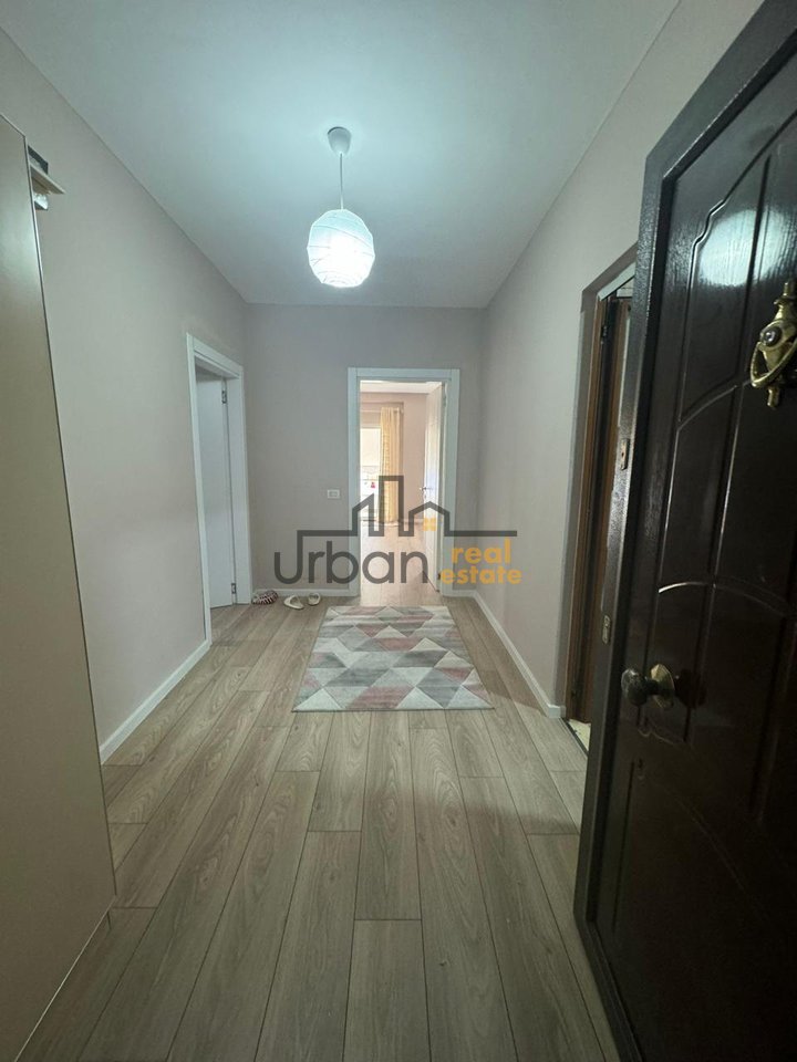 In affitto, Appartamento 2+1, Fresku, Tirana - 400€ | 100 m²