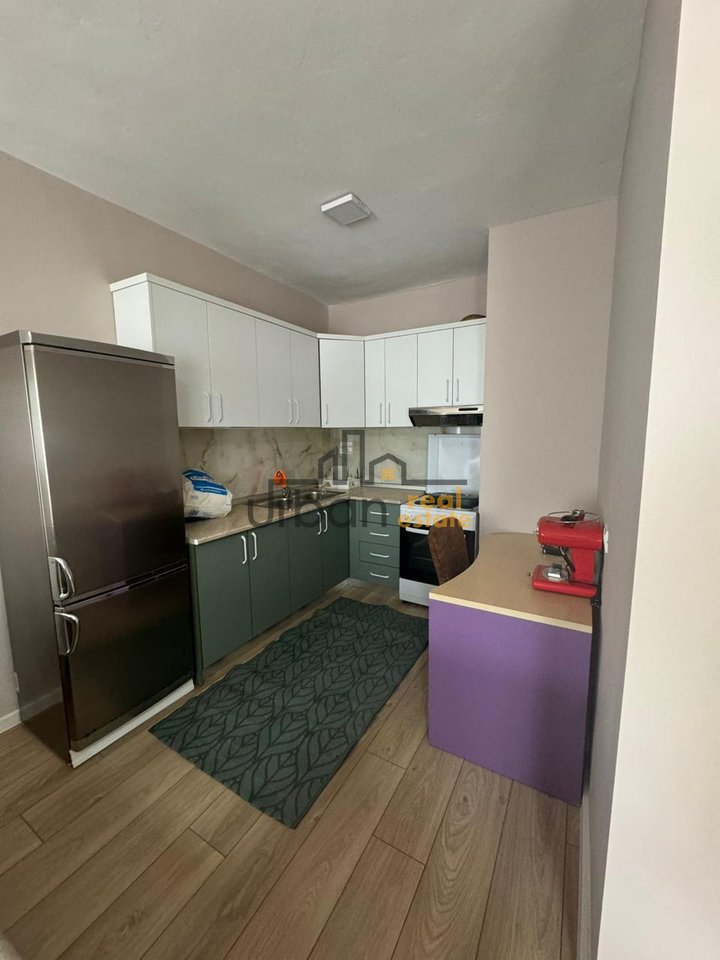 In affitto, Appartamento 2+1, Fresku, Tirana - 400€ | 100 m²