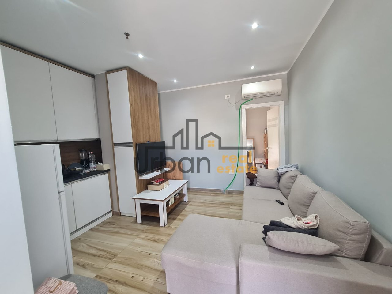 Shiten,3 Garsoniere, Liqeni i Thatë, Tiranë - 230000€ | 120 m²