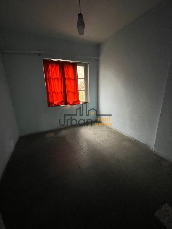 In Vendita, Appartamento 3+1+Ripostiglio, Commissariato N. 4, Tirana - 125.000€ | 95 m²