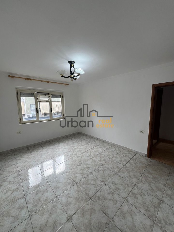 Qera, Apartament 2+1 , Myslym Shyri, Tiranë - 50.000 Leke | 120 m²