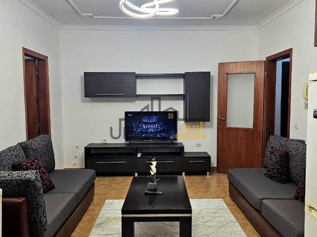 For rent, Apartment 2+1+2, Teleferiku Street, Tirana - 45,000 Leke | 85 m²