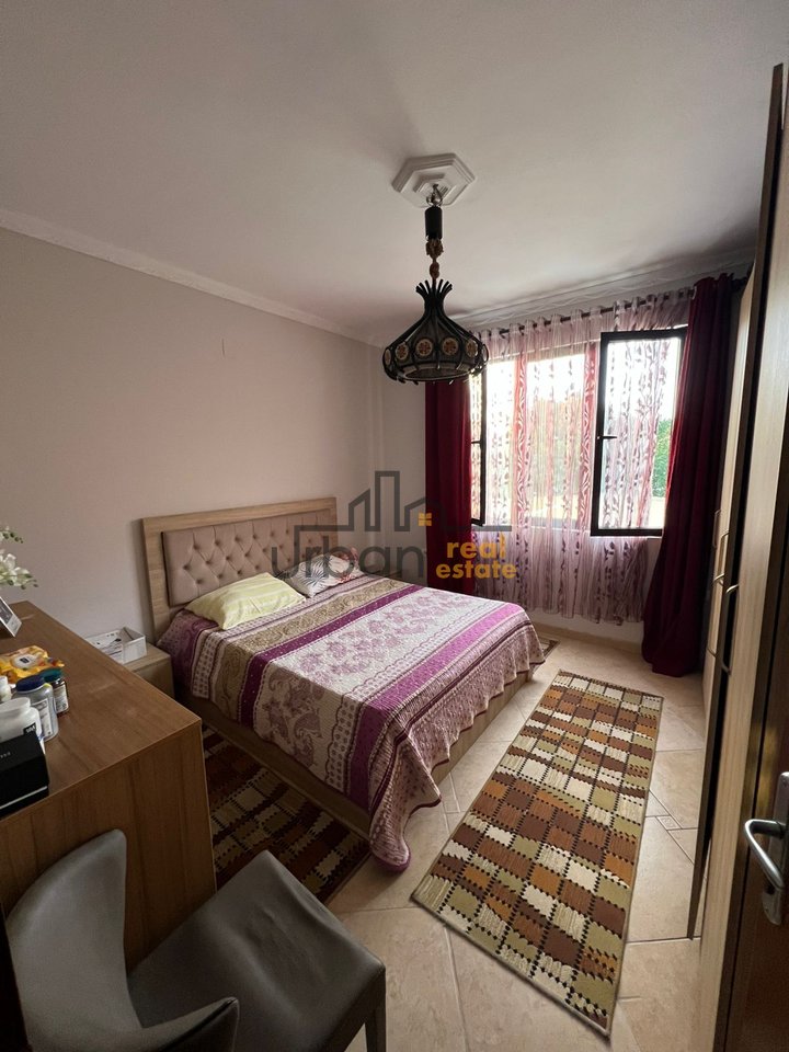Shitet, Godinë Multifunksionale, pranë Oxhakut, Tiranë - 1.450.000€ | 1000 m²