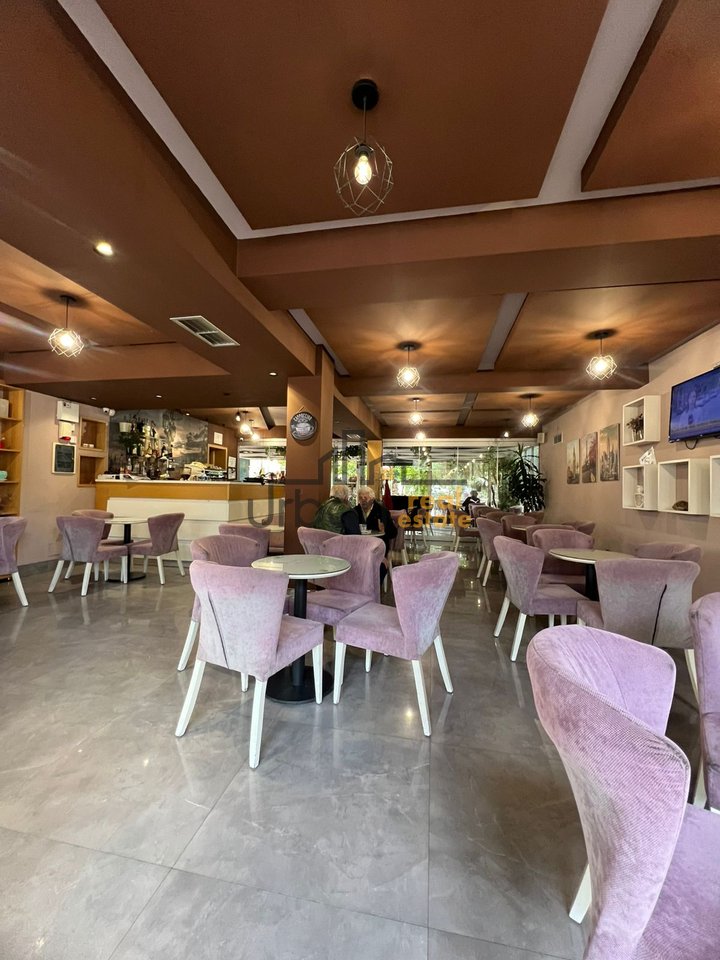 Shitet, Godinë Multifunksionale, pranë Oxhakut, Tiranë - 1.450.000€ | 1000 m²