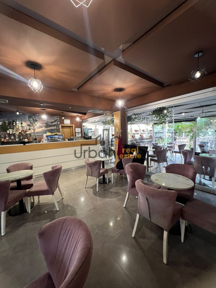 Shitet, Godinë Multifunksionale, pranë Oxhakut, Tiranë - 1.450.000€ | 1000 m²