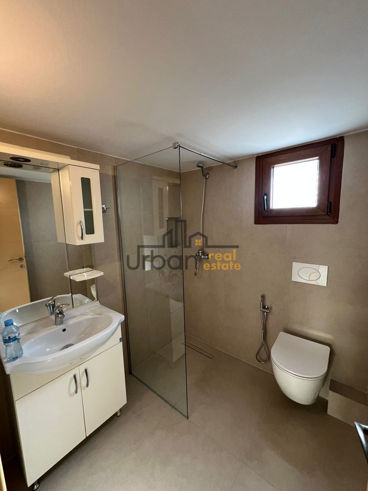 Qera, Duplex ,Ali Demi, Tiranë - 1100€ | 170 m²