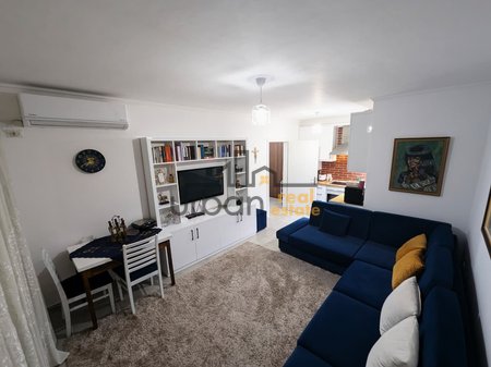 Qera, Apartament 1+1,Pallatet e Tom Doshit, Shkozë - 400€ | 65 m²