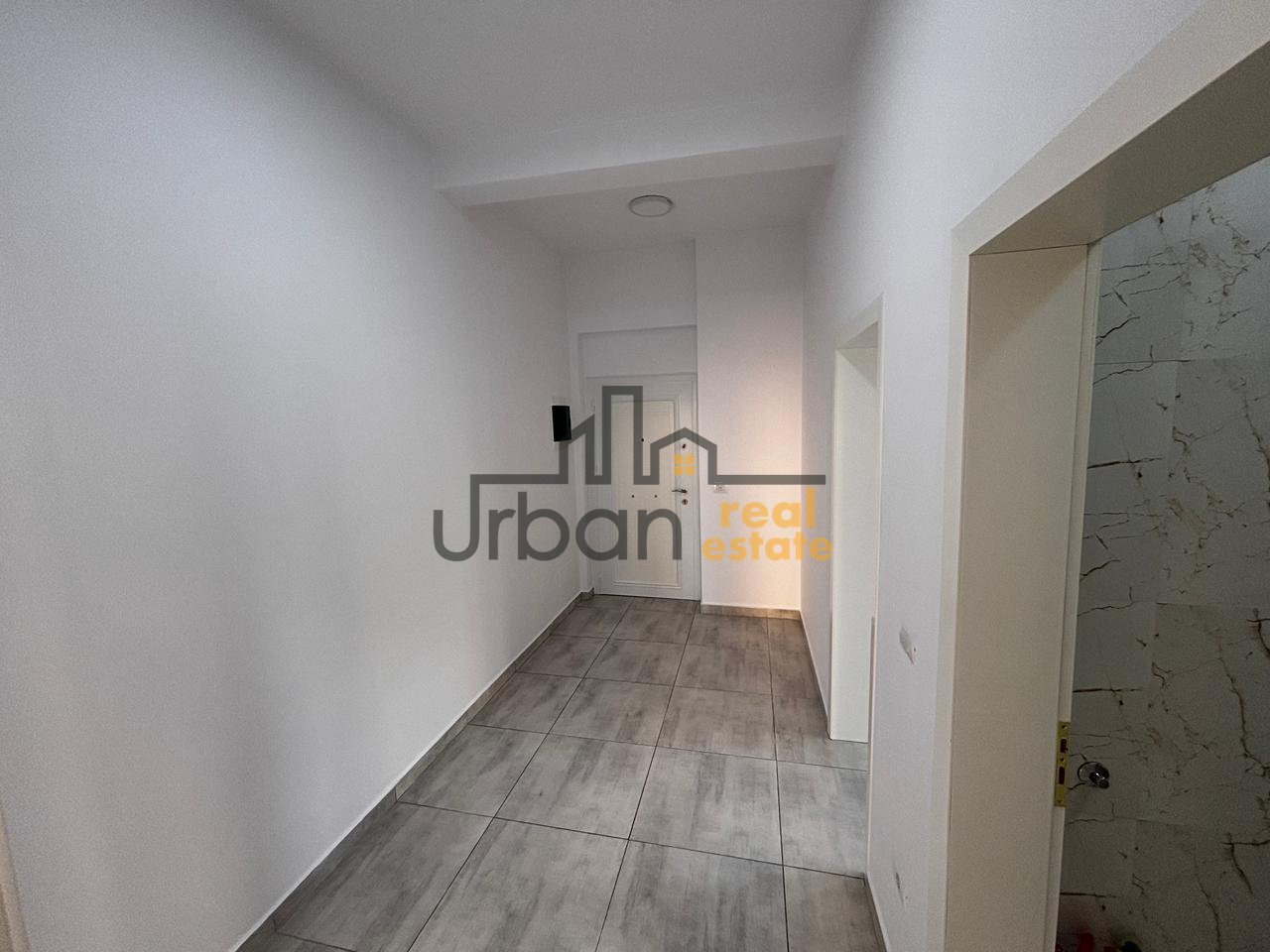 Qera, Zyrë , Medreseja, Tiranë - 500€ | 75 m²