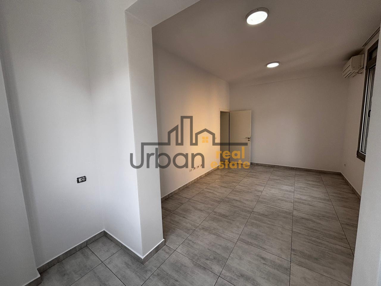 Qera, Zyrë , Medreseja, Tiranë - 500€ | 75 m²