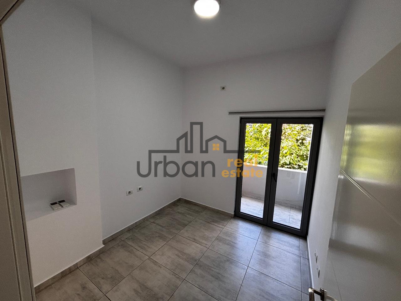Qera, Zyrë , Medreseja, Tiranë - 500€ | 75 m²