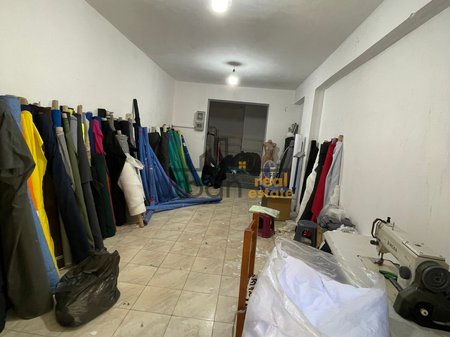 Shitet, Dyqan + Garsionere, Ish Restorant Durrsi, Tiranë - 155000€ | 72 m²