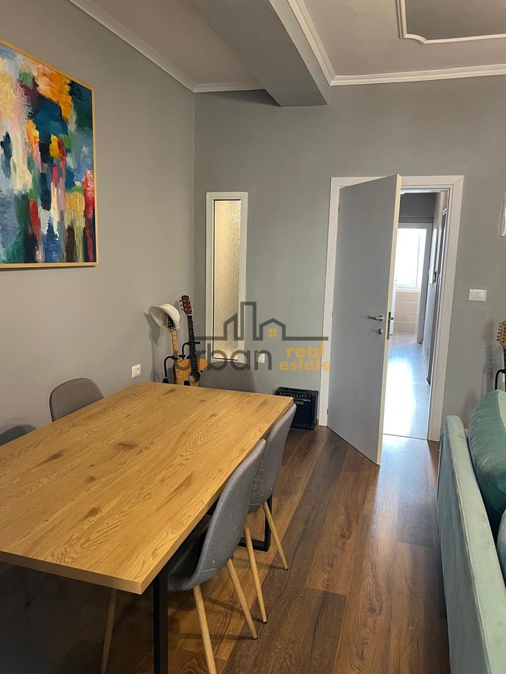 In vendita, Villa su 3 piani, Vicino alla Scuola di Balletto, Tirana - In vendita 450.000€ | 200 m²