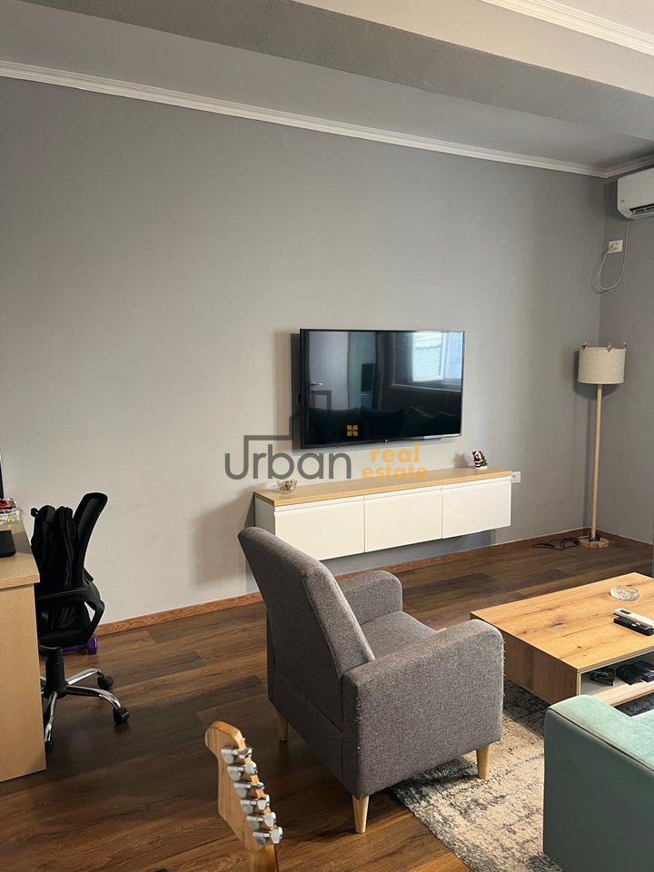 In vendita, Villa su 3 piani, Vicino alla Scuola di Balletto, Tirana - In vendita 450.000€ | 200 m²