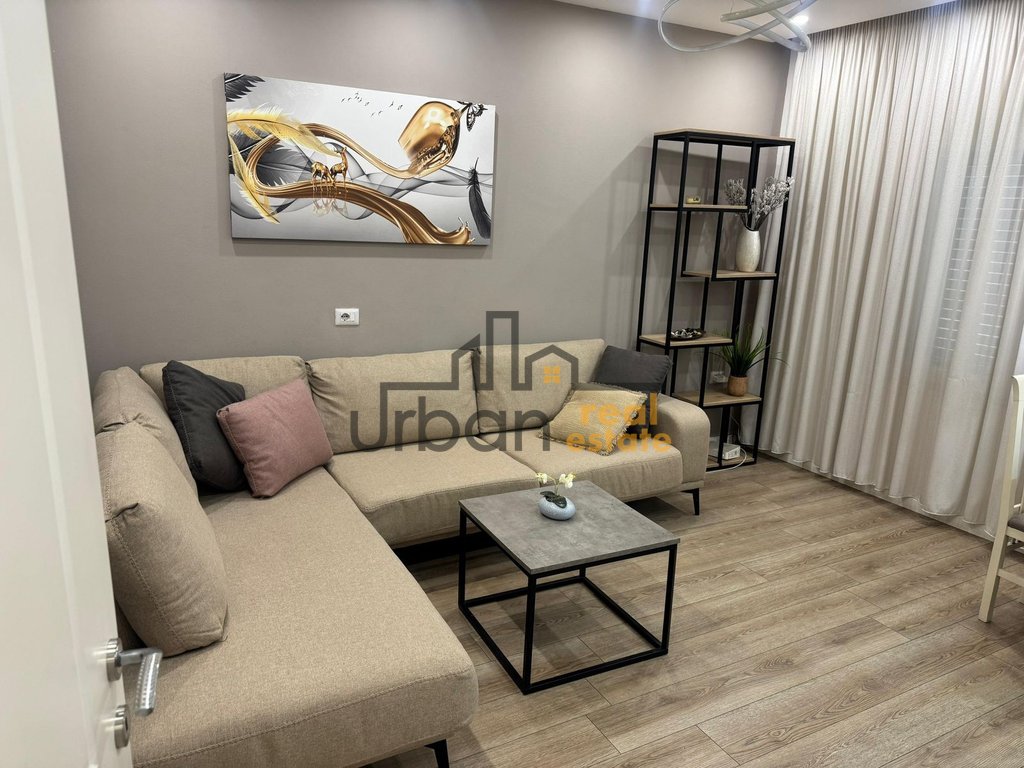 urbanrealestate.al