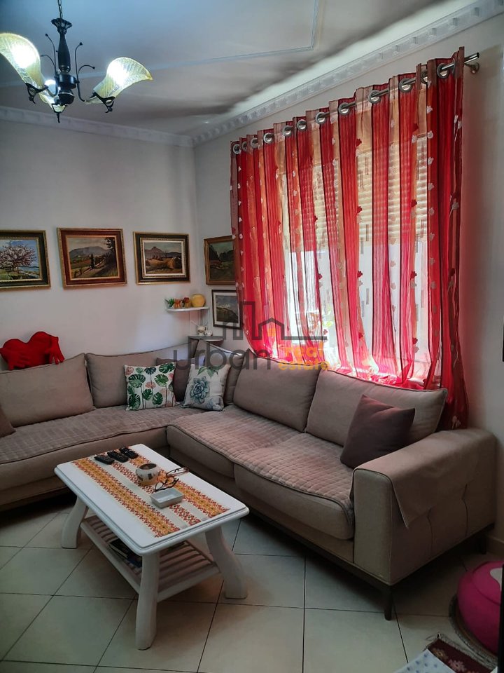 Shitet,  Apartament 2+1, Prane Ring Center, Zogu i Zi, Tiranë - 185000€ | 86 m²
