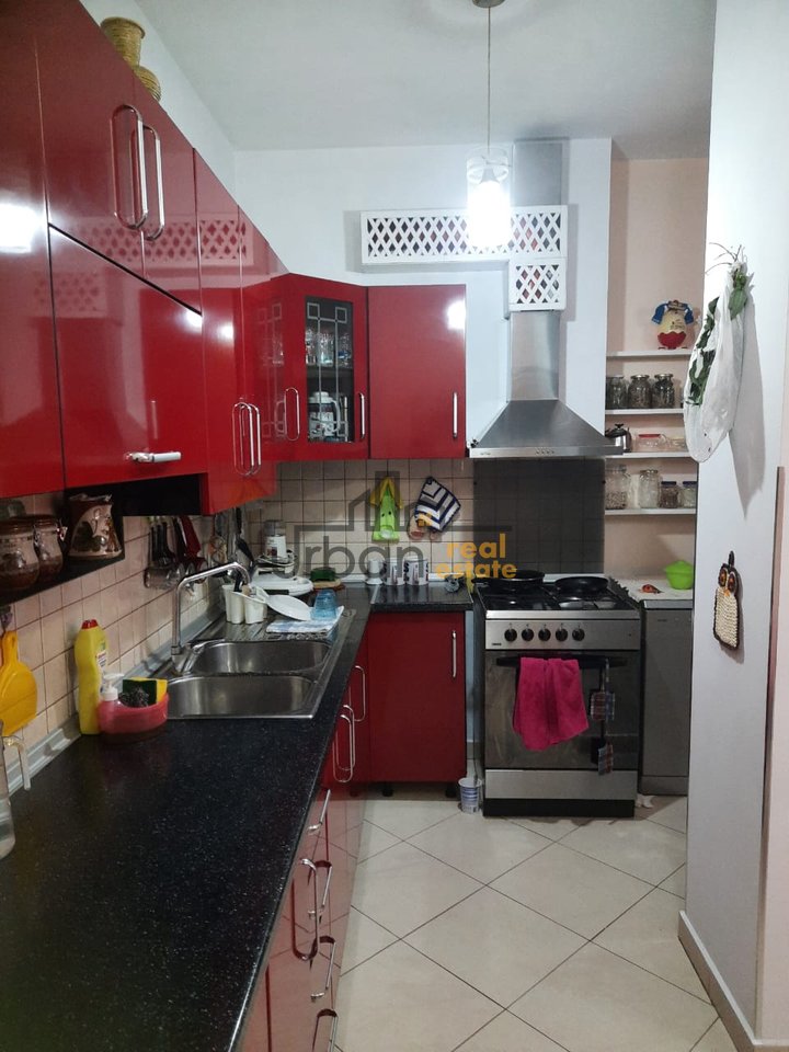 Shitet,  Apartament 2+1, Prane Ring Center, Zogu i Zi, Tiranë - 185000€ | 86 m²