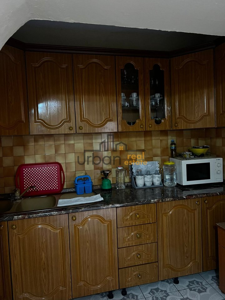Shitet, Apartament 2+1,  Xhamllik, Tiranë - 130000€ | 65 m²