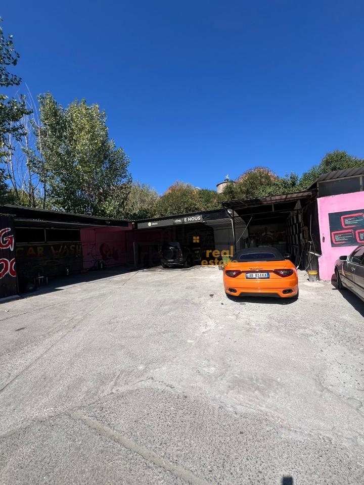 Qera, Lavazh, Rruga 5 Maji, Tirana - 1500€ | 100 m²