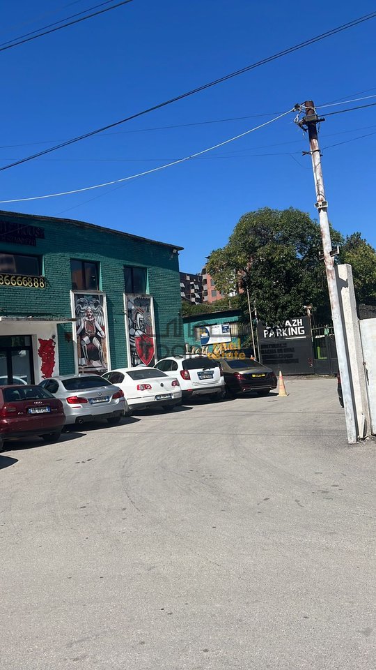 Qera, Lavazh, Rruga 5 Maji, Tirana - 1500€ | 100 m²