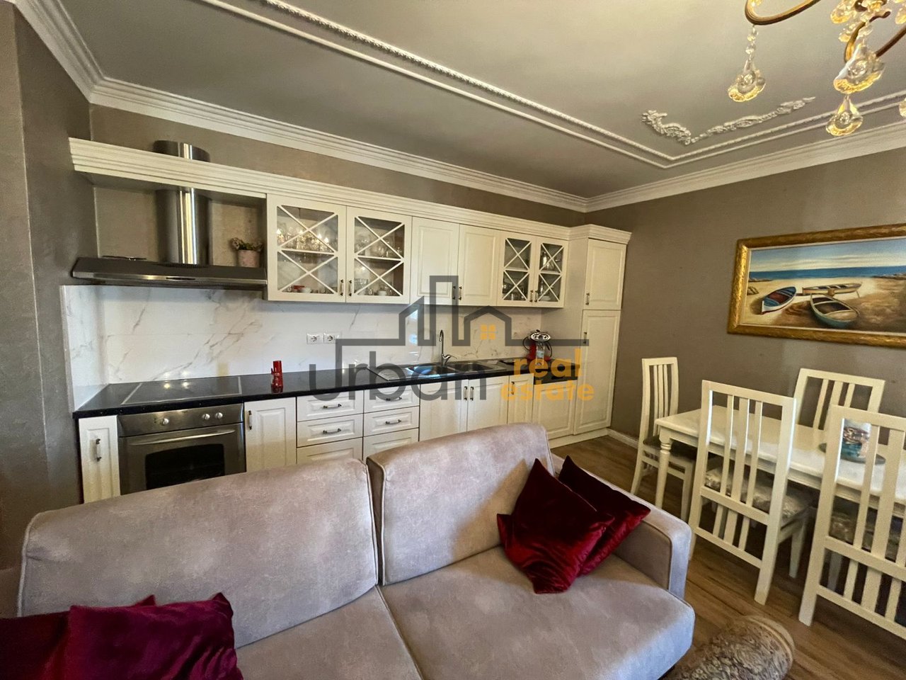 Qera, Apartament 2+1+2, Blloku, Tiranë - 385,000€ | 110 m²