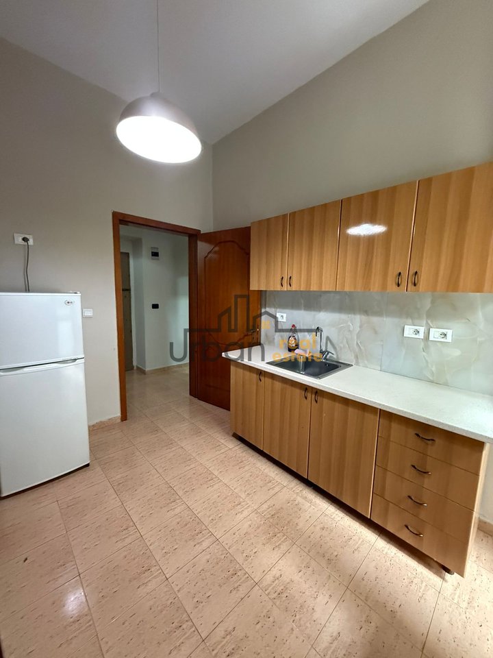 For rent, 1+1 Apartment + Kitchen area, Willson Square, Tirana - 650€ | 70 m²