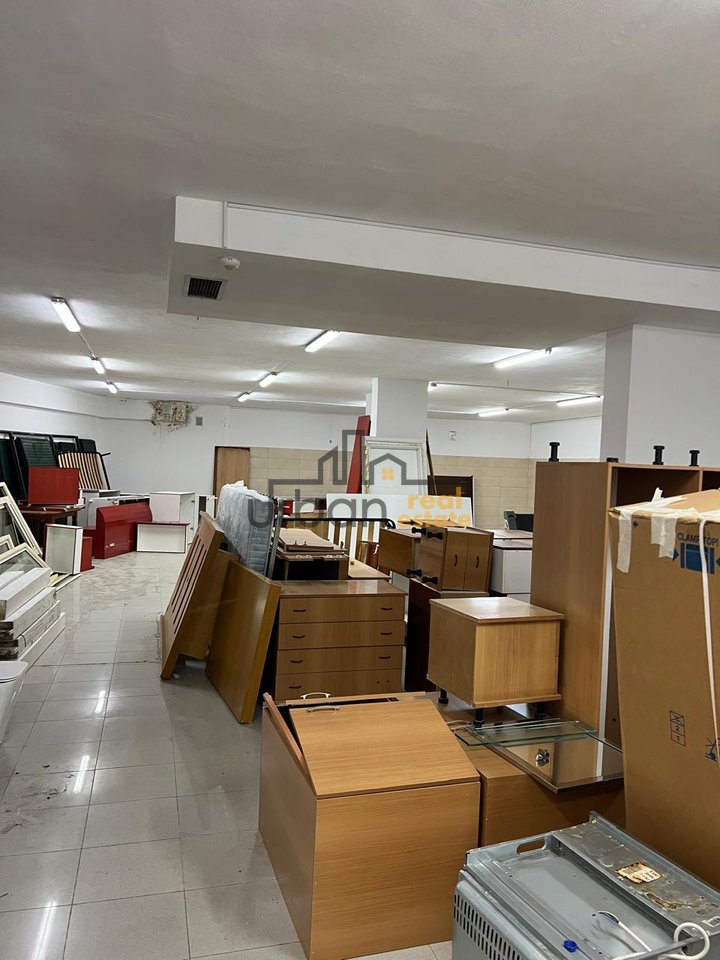 Qera, Ambient Biznesi,Rruga Rrapo Hekali, Kodra e Diellit, Tiranë - 1000€ | 250 m²