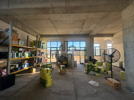 In affitto, Ambiente commerciale, Vicino a Delta Pharma, Tirana - 1000€ | 400 m²