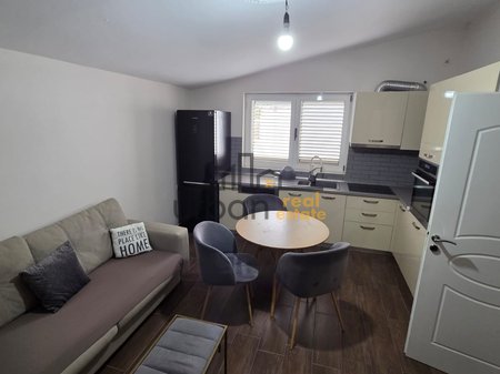 In Affitto, Casa Privata + Posto Auto, Porcellana, Tirana - 450€ | 70 m²