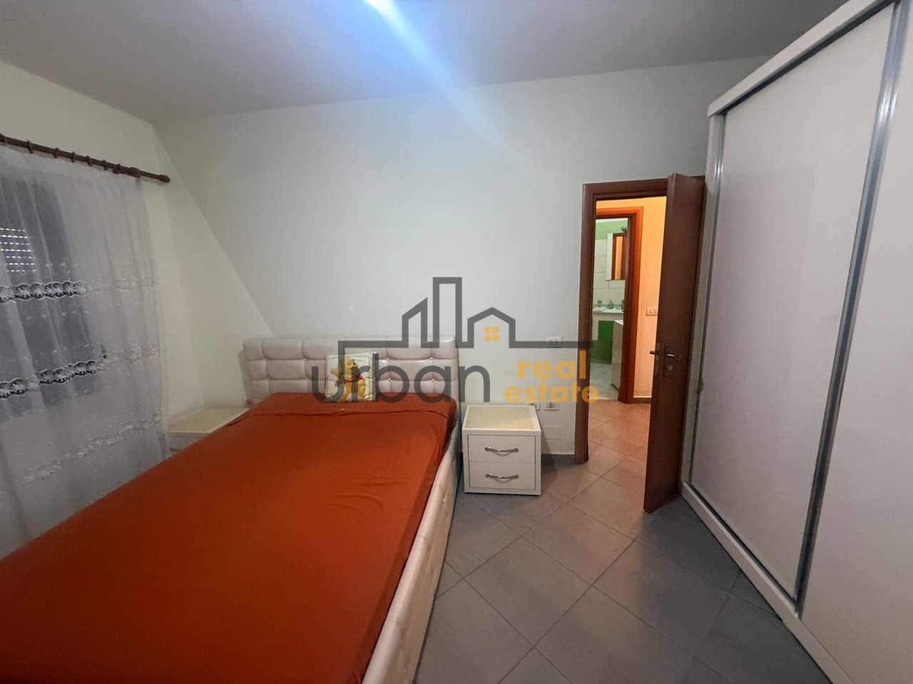 Qera, Apartament 2+1, Pallatet e Verdha, Tiranë - 450€ | 85 m²