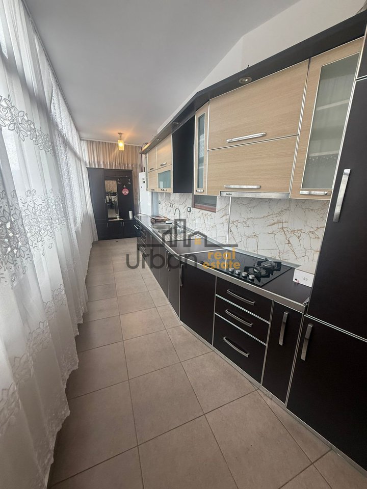 Qera, Apartament 2+1, Pallatet e Verdha, Tiranë - 450€ | 85 m²