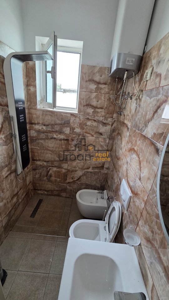 In Affitto, Casa Privata + Posto Auto, Porcellana, Tirana - 450€ | 70 m²