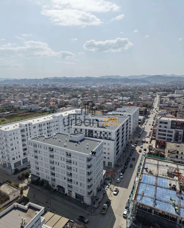 Shitet, Dyqan , Kamëz, Tiranë - 190,000€ | 76 m²