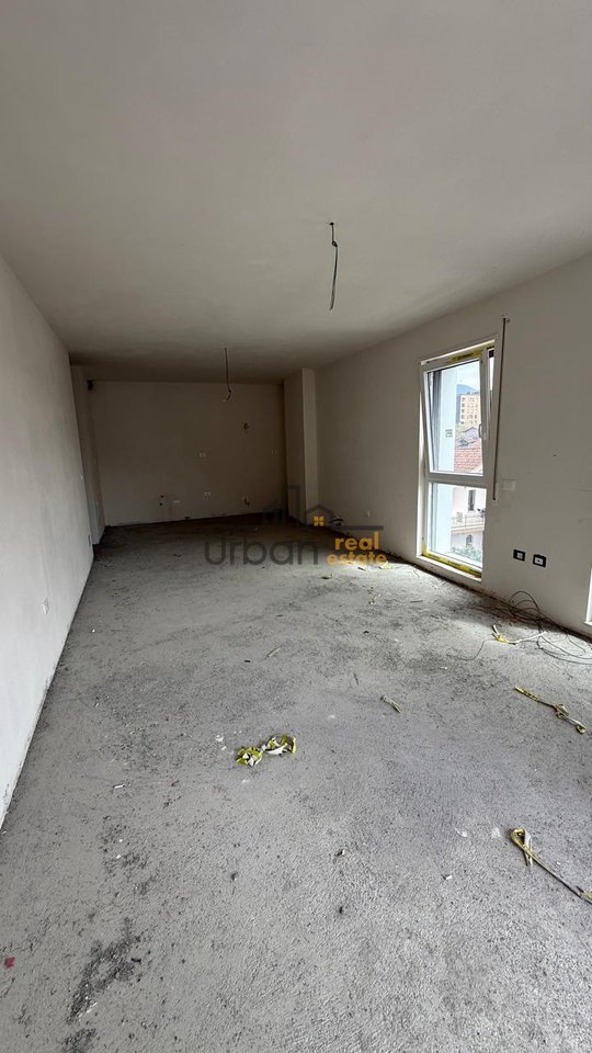 Shitet, Apartament 2+1+2 , Xhamllik, Tiranë - 242,000€ | 121 m²