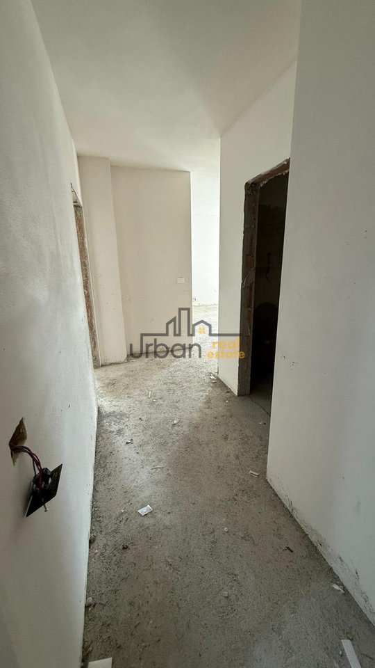 Shitet, Apartament 2+1+2 , Xhamllik, Tiranë - 242,000€ | 121 m²