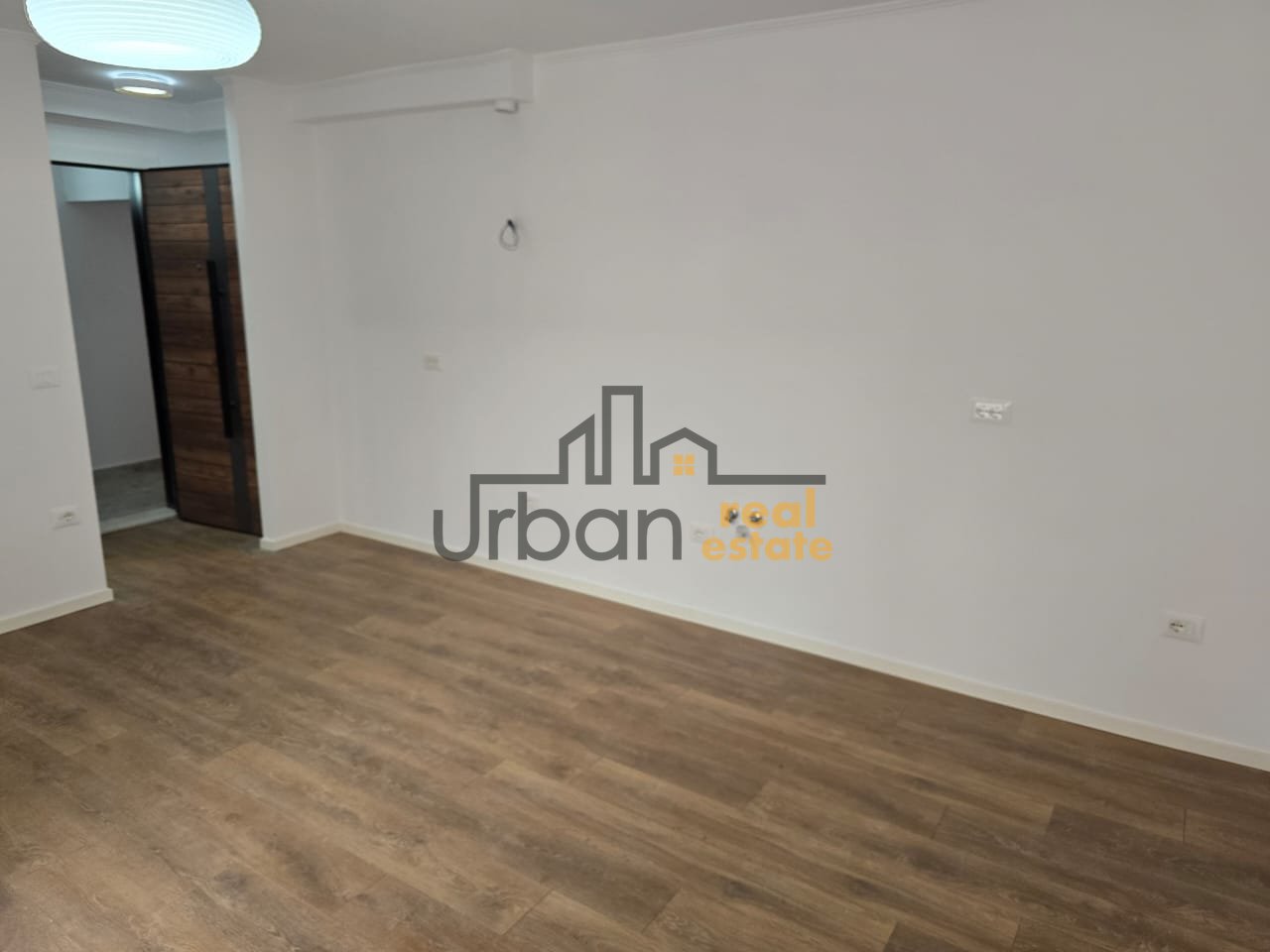 Shitet, Apartament 1+1, Tregu Elektrik, Tiranë - 115,000€ | 50 m²