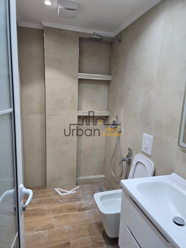 Shitet, Apartament 1+1, Tregu Elektrik, Tiranë - 115,000€ | 50 m²