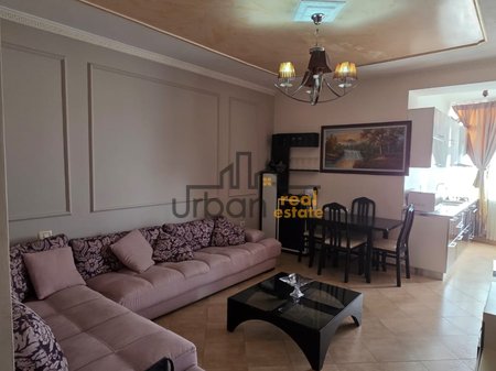 Ekskuzive, Qera, Apartament 1+1 , Fresku, Tiranë - 40,000 lekë | 65 m²