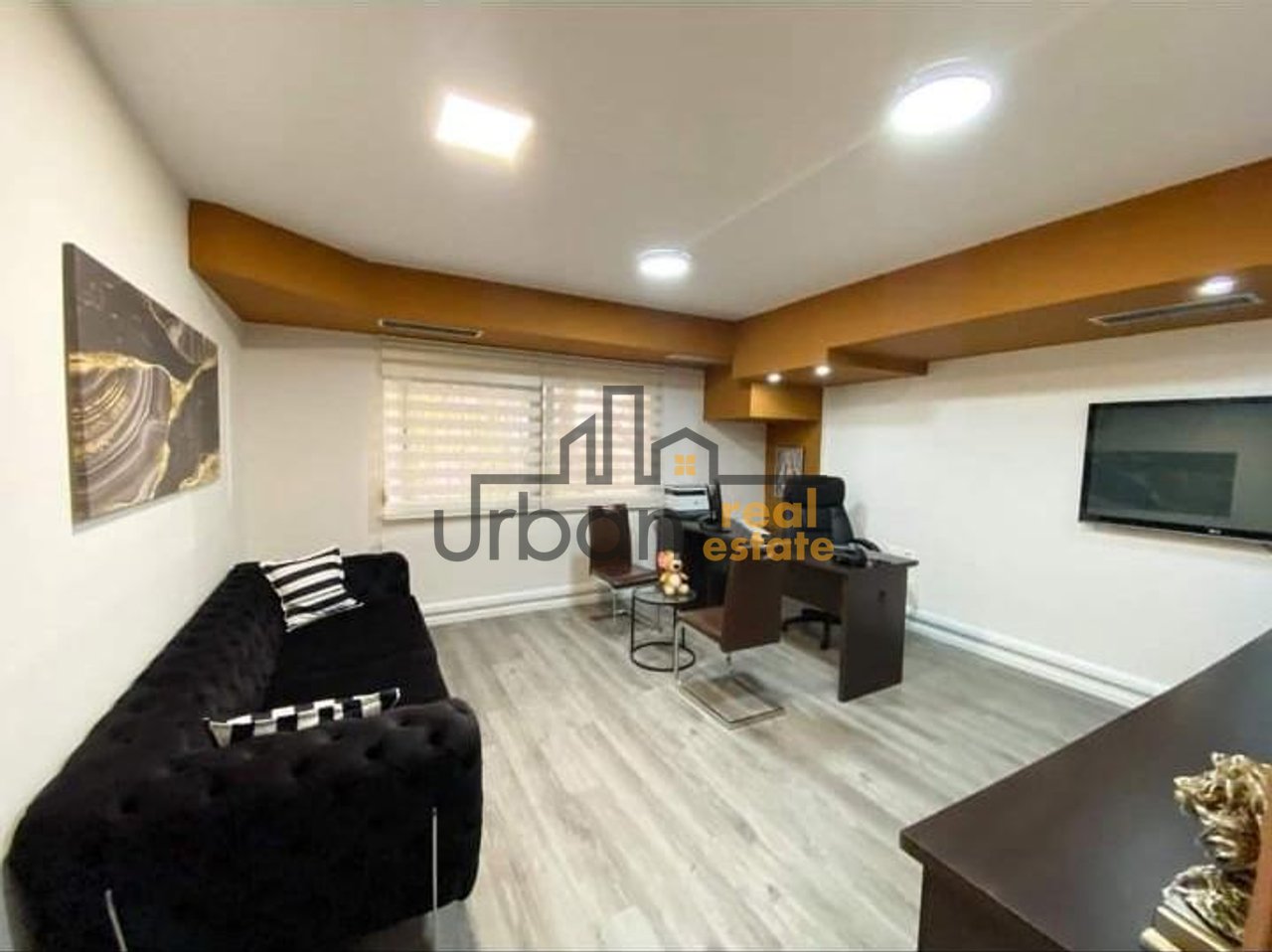 Qera, Ambient Komercial , Përballë Petro Ninit, Tiranë - 3000€ | 200 m²