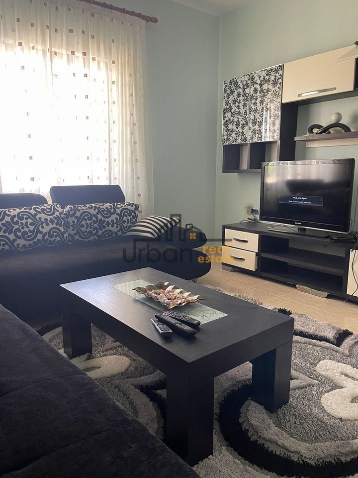 Rent, Private House 2+1+Parking Spot, Astir, Tirana - 50000 Lek | 70 m²