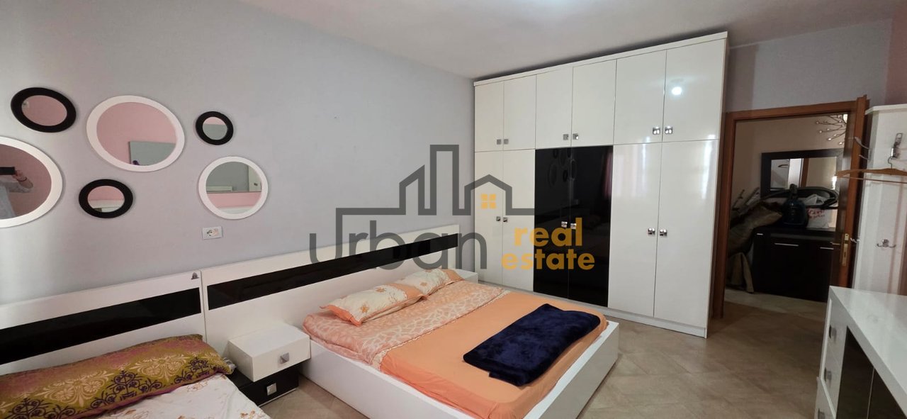 Ekskuzive, Qera, Apartament 1+1 , Fresku, Tiranë - 40,000 lekë | 65 m²