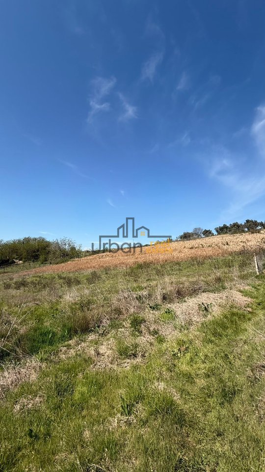 Shitet, Tokë ,Lundër, Tiranë - 400000€ | 2714 m²